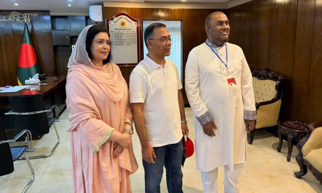 কাইয়ূম চৌধুরীকে যে ‘মন্ত্র’ দিয়ে গেলেন প্রধানমন্ত্রী
