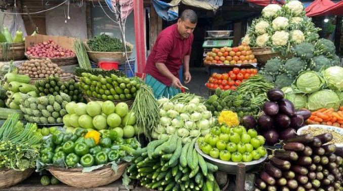 রমজানকে সামনে রেখে ঝিনাইদহে নিত্যপণ্যের দাম বড়তি