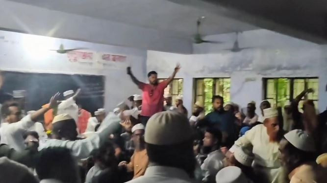 পাইকগাছায় স্থানীয় সরকার নির্বাচন কে কেন্দ্র করে একের পর এক শ...