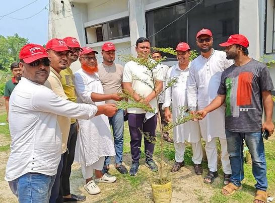 ভালুকায় পরিচ্ছন্নতা ও বৃক্ষরোপণ অভিযান